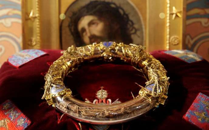 FILE PHOTO: The Holy Crown of Thorns is displayed during a ceremony at Notre Dame Cathedral in Paris