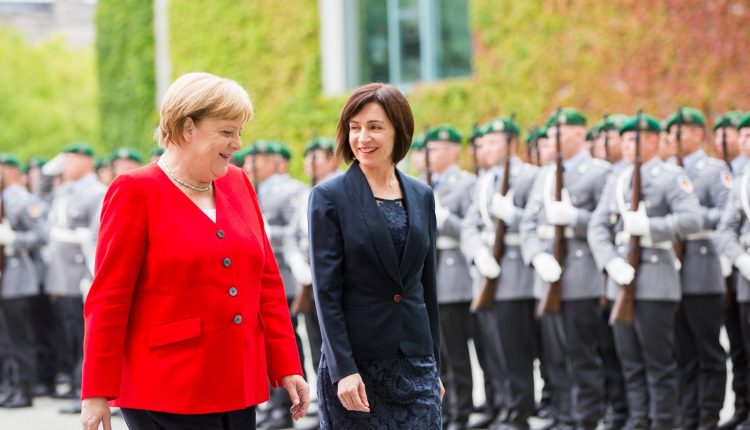 67368735_2318474604937961_2233842632730083328_o